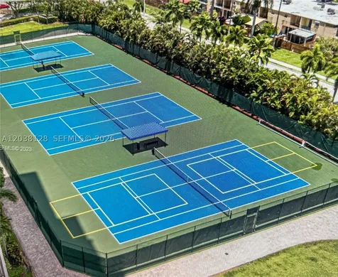 Hallandale Beach FL 33009