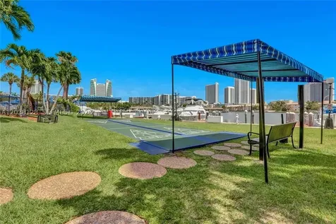 Hallandale Beach FL 33009