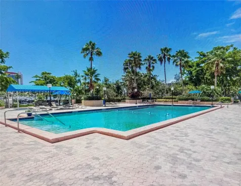 Hallandale Beach FL 33009
