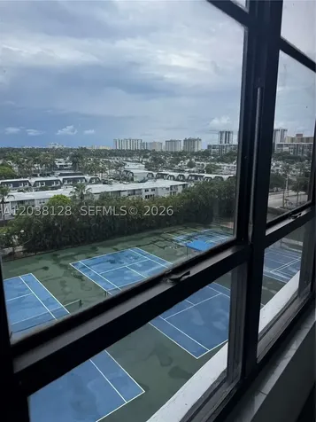 Hallandale Beach FL 33009