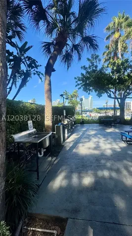 Hallandale Beach FL 33009