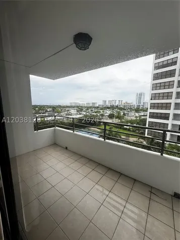 Hallandale Beach FL 33009