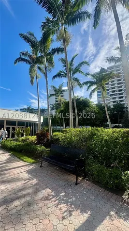 Hallandale Beach FL 33009