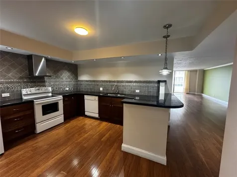 Hallandale Beach FL 33009