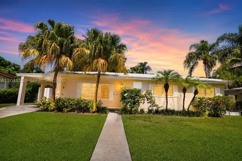 8025 SW 62nd Place Miami FL 33143