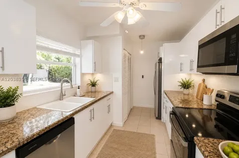 8025 SW 62nd Place Miami FL 33143
