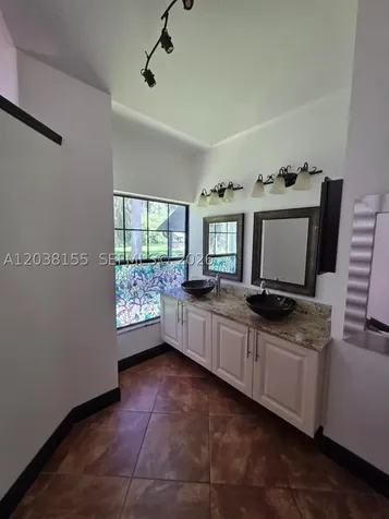 2261 Mariner Cove Kissimmee FL 34746