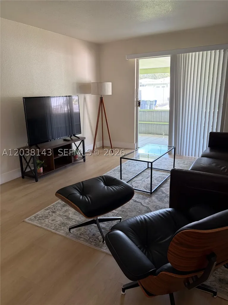 1635 Dewey Street Hollywood FL 33020