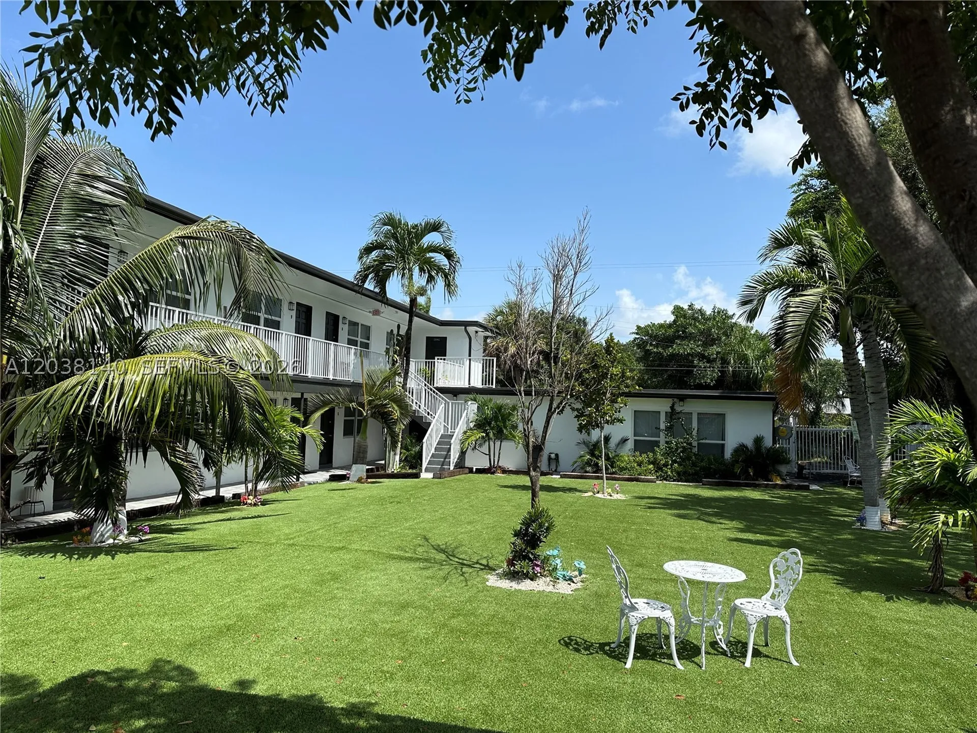 1821 Thomas Street Hollywood FL 33020