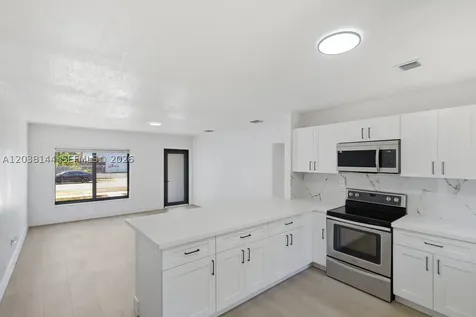 1480 NE 150th Street Miami FL 33161