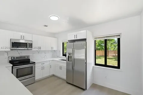 1480 NE 150th Street Miami FL 33161