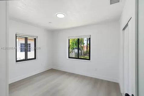 1480 NE 150th Street Miami FL 33161