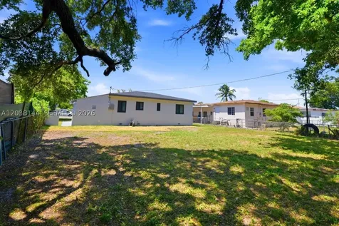 1480 NE 150th Street Miami FL 33161
