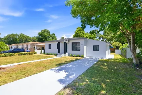 1480 NE 150th Street Miami FL 33161