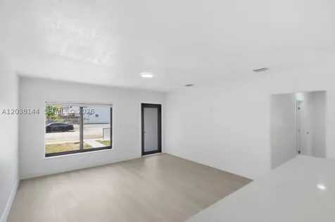 1480 NE 150th Street Miami FL 33161