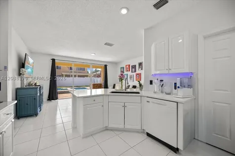 1099 Birchwood Road Weston FL 33327