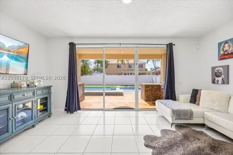 1099 Birchwood Road Weston FL 33327
