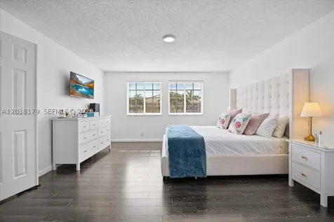 1099 Birchwood Road Weston FL 33327