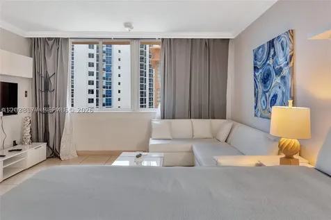 19201 Collins Avenue Sunny Isles Beach FL 33160
