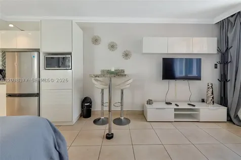 19201 Collins Avenue Sunny Isles Beach FL 33160
