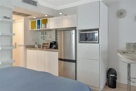 19201 Collins Avenue Sunny Isles Beach FL 33160