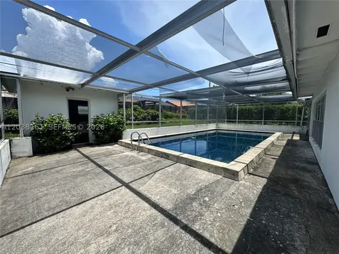 6121 SW 26th Street Miami FL 33155