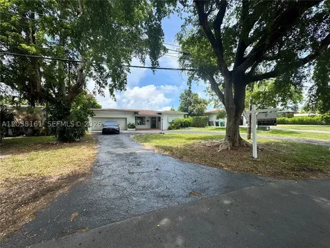 6121 SW 26th Street Miami FL 33155