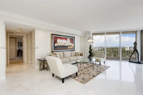 4000 Towerside Terrace Miami FL 33138