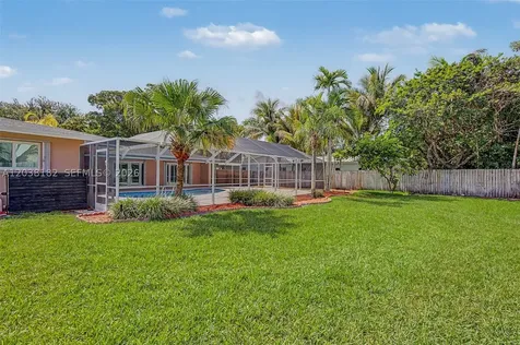 16842 SW SW 79 Place Palmetto Bay FL 33157
