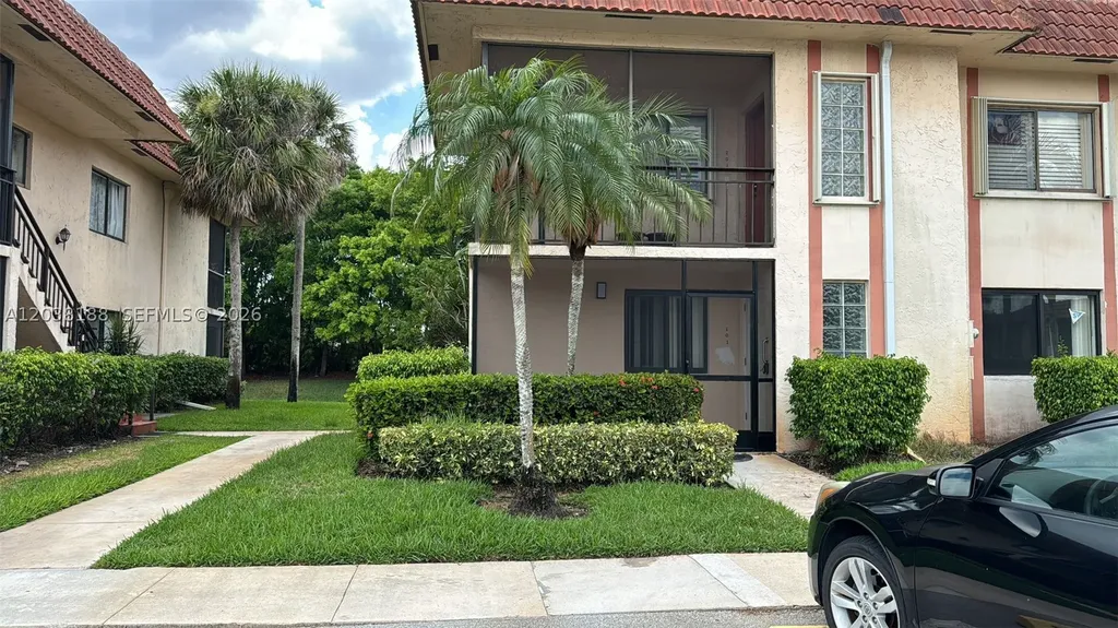 331 Lakeview Drive Weston FL 33326