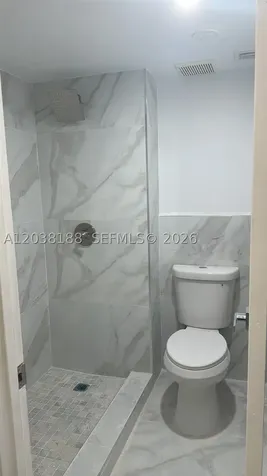 331 Lakeview Drive Weston FL 33326