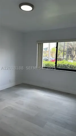 331 Lakeview Drive Weston FL 33326
