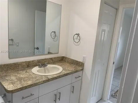 2319 W 60th Street Hialeah FL 33016