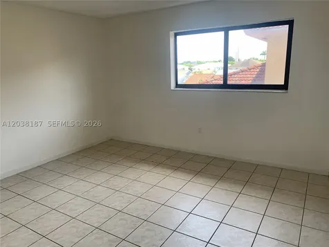 2319 W 60th Street Hialeah FL 33016