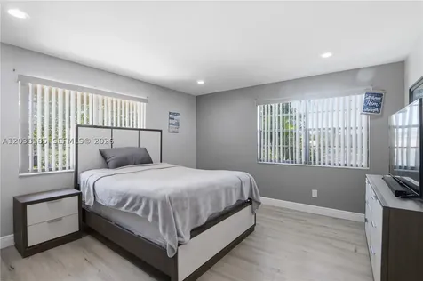 2882 Coral Springs Drive Coral Springs FL 33065