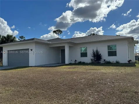 5012 Gunn Place La Belle FL 33935