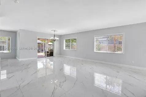 14102 SW 167th Terrace Miami FL 33177
