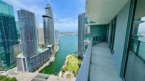 77 SE 5th Street Miami FL 33131