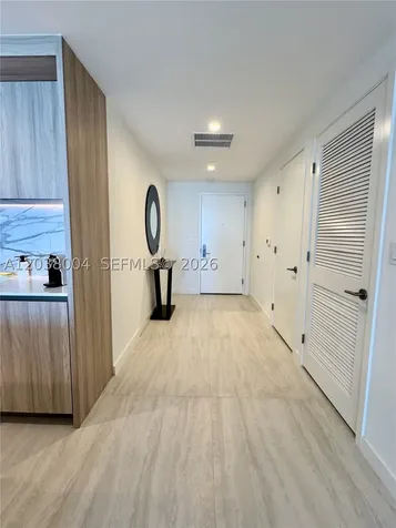 77 SE 5th Street Miami FL 33131