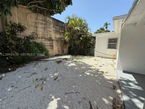 600 NW 116th Terrace Miami FL 33168
