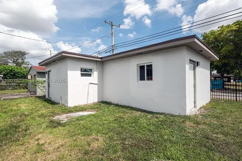 2501 NW 55th Terrace Miami FL 33142