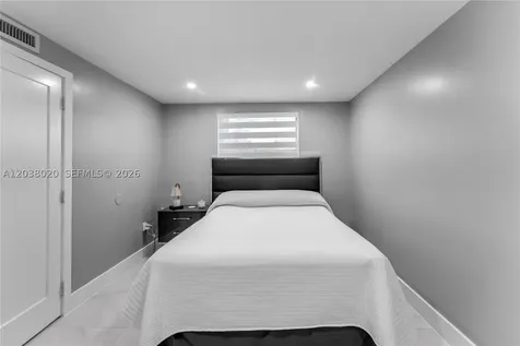 15470 SW 82nd Lane Miami FL 33193