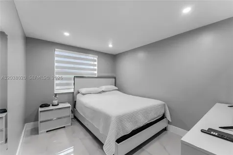 15470 SW 82nd Lane Miami FL 33193