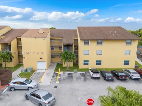 15470 SW 82nd Lane Miami FL 33193