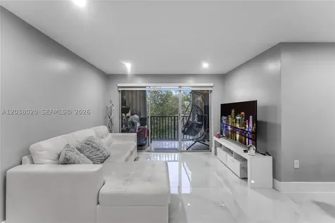 15470 SW 82nd Lane Miami FL 33193