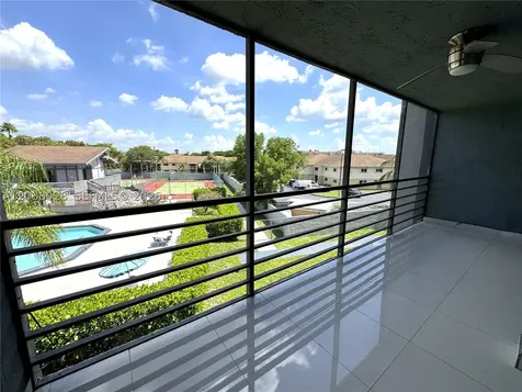 18000 NW 68th Avenue Hialeah FL 33015