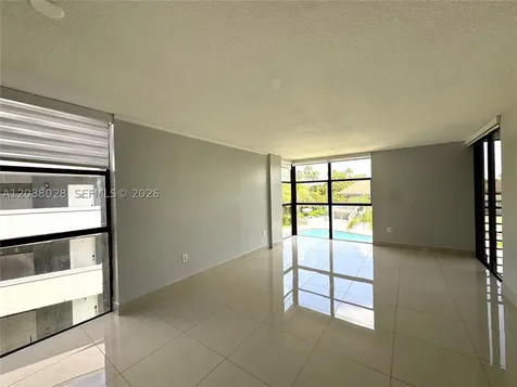 18000 NW 68th Avenue Hialeah FL 33015