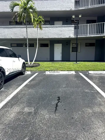 18000 NW 68th Avenue Hialeah FL 33015