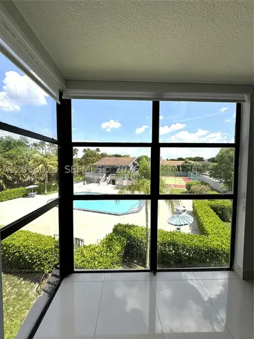 18000 NW 68th Avenue Hialeah FL 33015