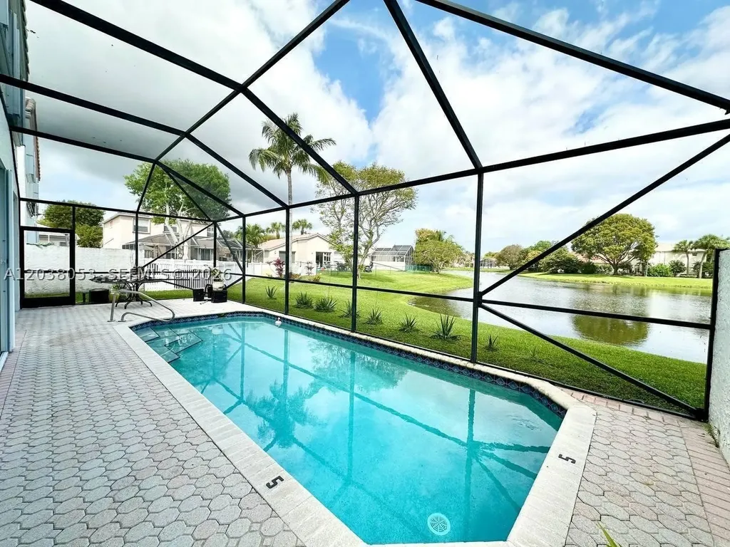 7647 Rockport Circle Lake Worth FL 33467